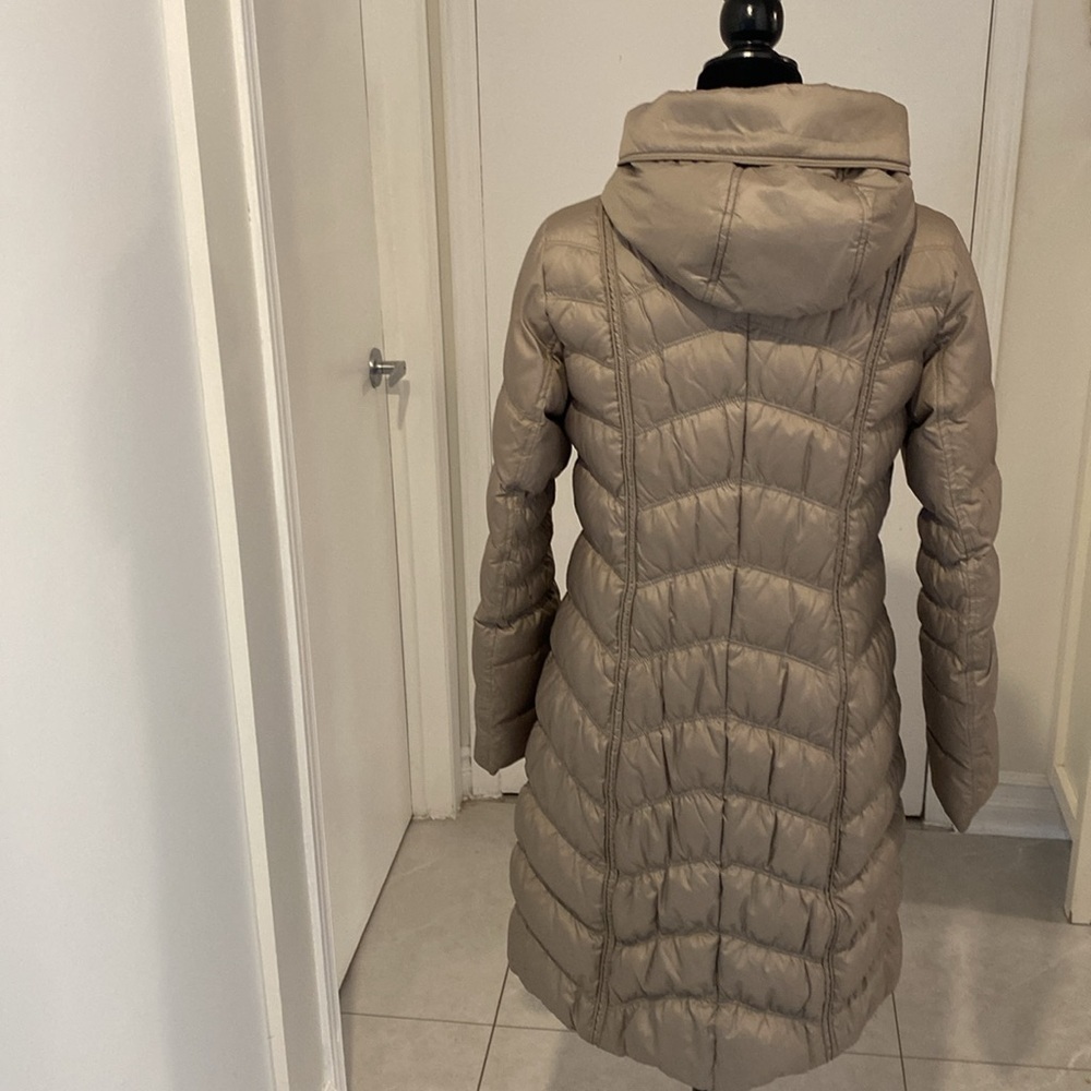 DECENTLY, DUCK DOWN WARM fitted Hooded midi length tan Puffer Coat SIZE MEDIUM - Picture 9 of 17